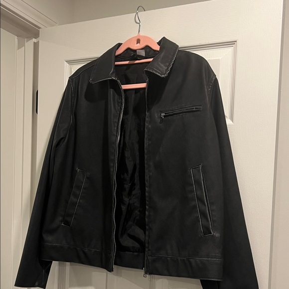 Gray Jacket - Picture 3 of 17